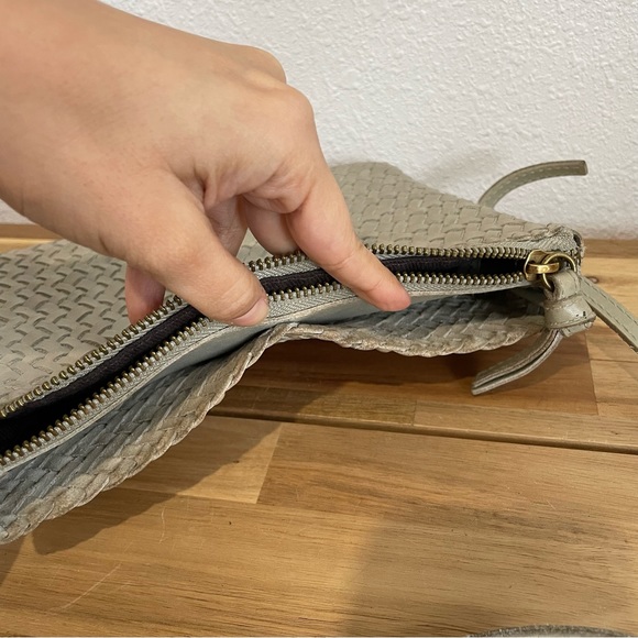 Madewell The Knotted Crossbody Bag in Woven Leather MD187 - Picture 8 of 9